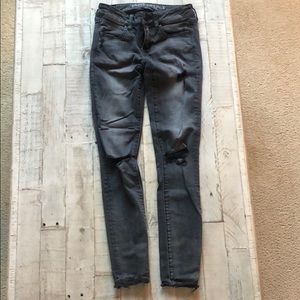 distressed wash black super low jegging